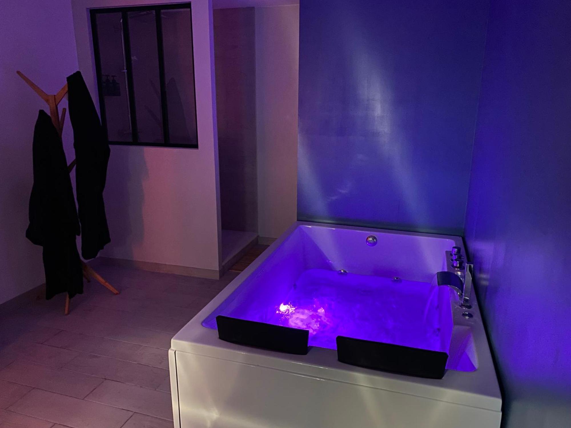Detente Et Spa Pour Se Ressourcer Bullion Экстерьер фото